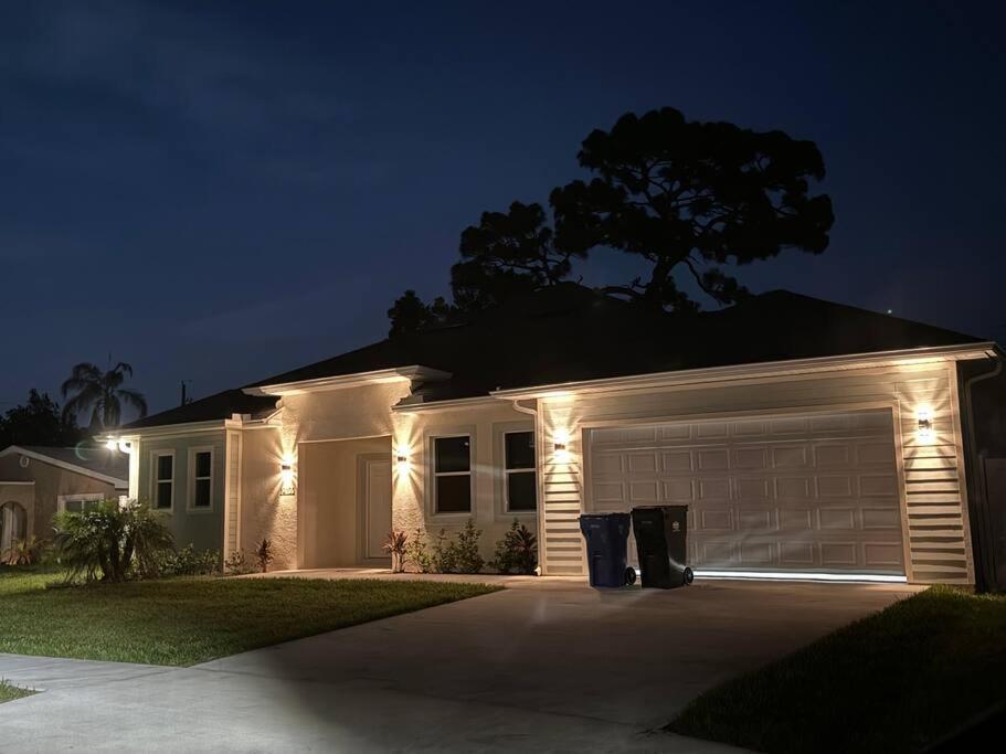 Brand New Tampa Oasis With Private Jacuzzi Retreat Βίλα Lutz Εξωτερικό φωτογραφία