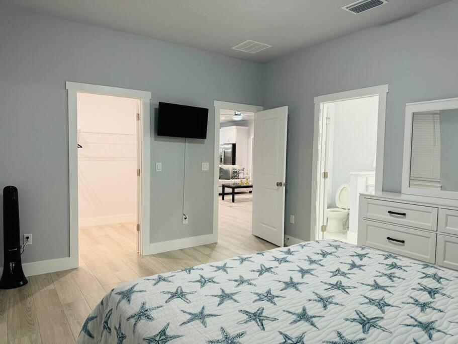 Brand New Tampa Oasis With Private Jacuzzi Retreat Βίλα Lutz Εξωτερικό φωτογραφία