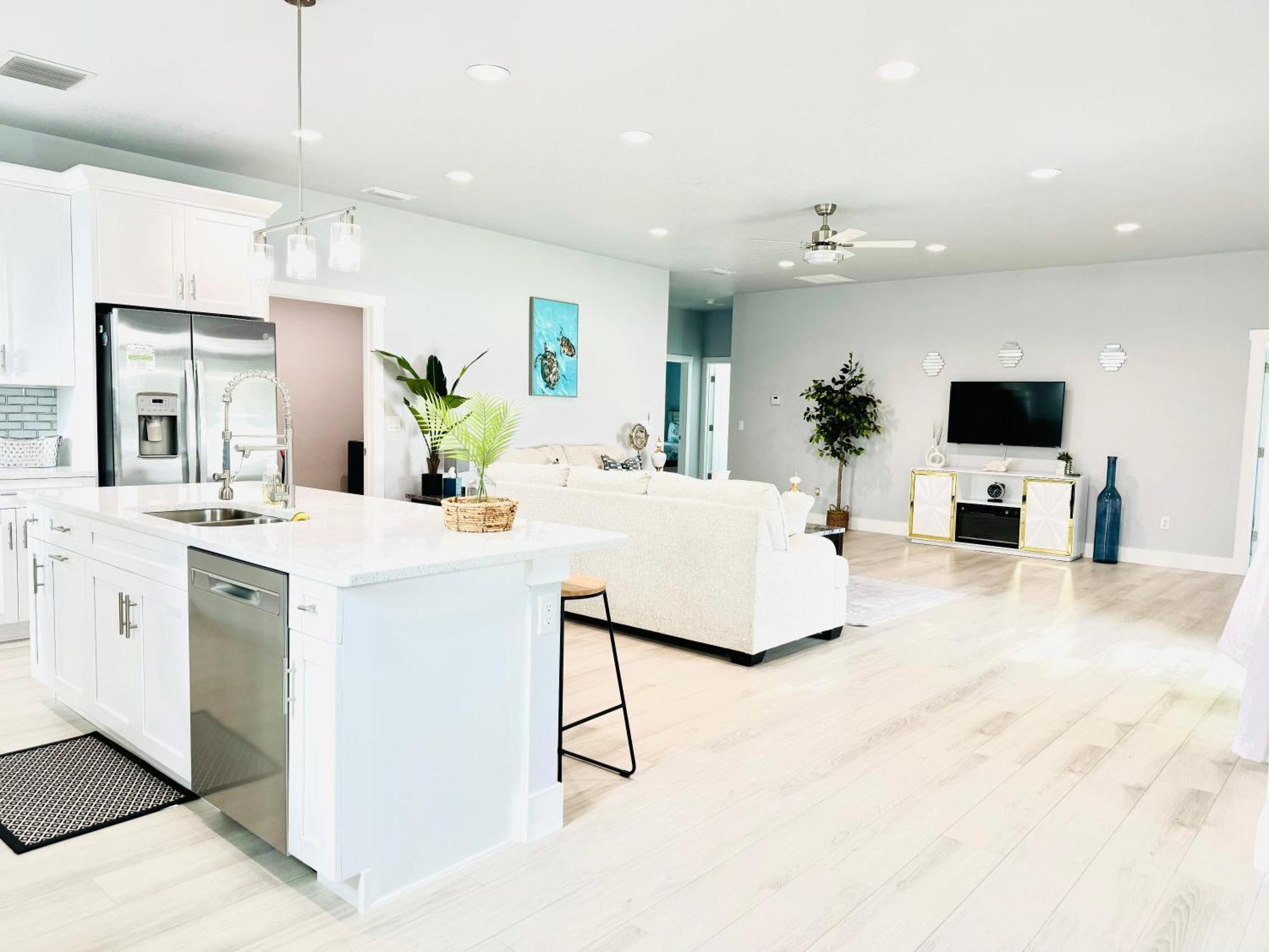 Brand New Tampa Oasis With Private Jacuzzi Retreat Βίλα Lutz Εξωτερικό φωτογραφία